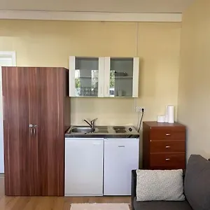 Apartment Einzimmerwohnung + Dusche Und Wc, Berlin